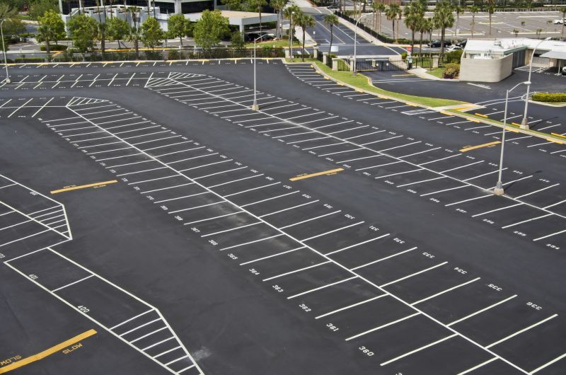 Commercial Parking Lot Sealing in Sarasota, FL