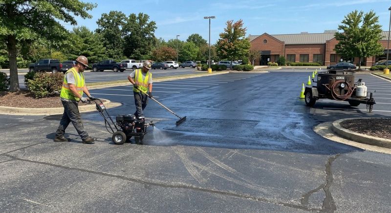 Parking Lot Sealcoating in Miami Dade County, FL